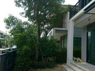 For sale 4 Beds house in Bangkok Noi, Bangkok