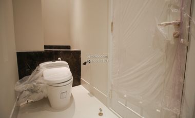 Продажа 3 спальни кондо в Кхлонг Тоеи, Бангкок