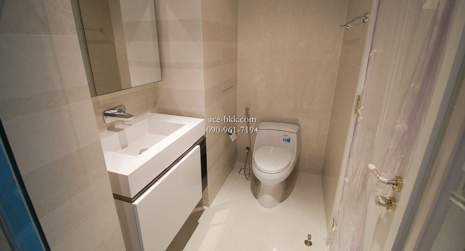 À vendre 3 chambres condo à Khlong Toei, Bangkok