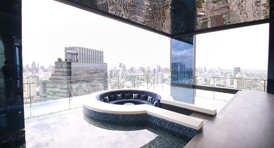 À vendre 3 chambres condo à Khlong Toei, Bangkok