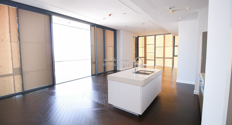 À vendre 3 chambres condo à Khlong Toei, Bangkok