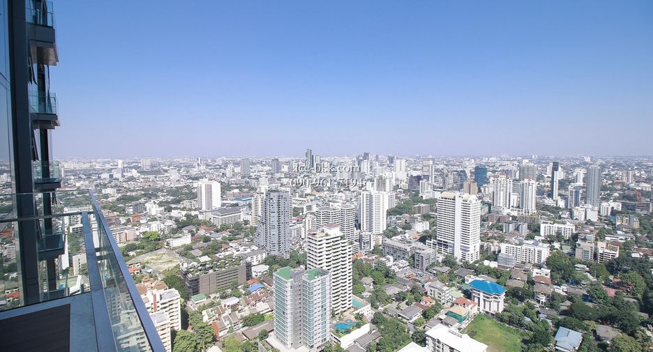 À vendre 3 chambres condo à Khlong Toei, Bangkok