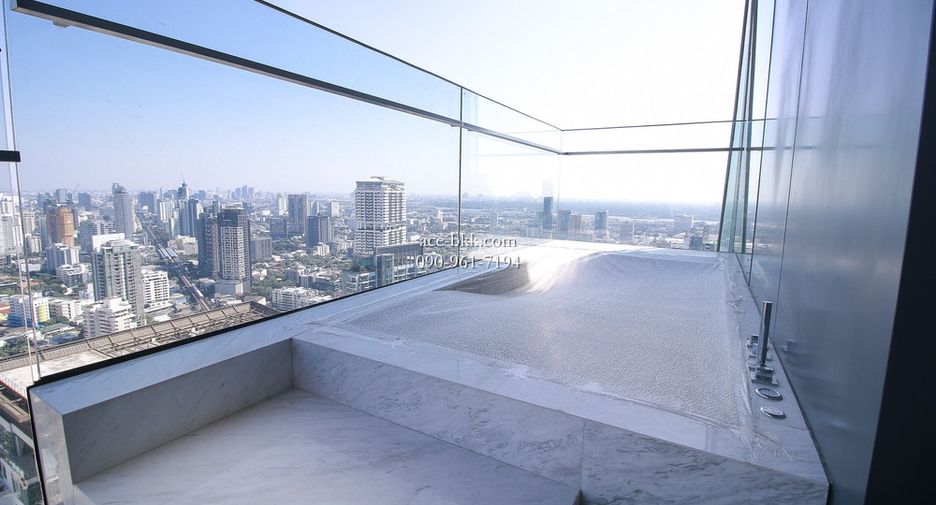 À vendre 3 chambres condo à Khlong Toei, Bangkok