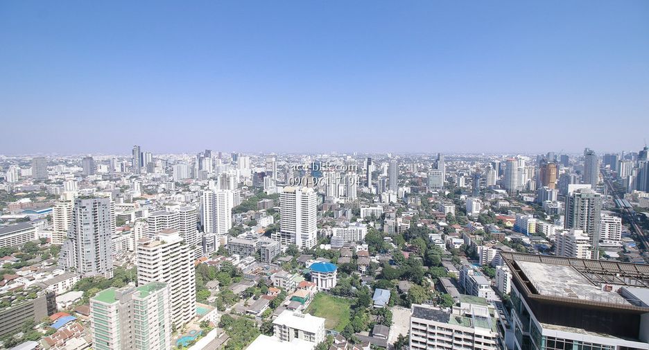 À vendre 3 chambres condo à Khlong Toei, Bangkok