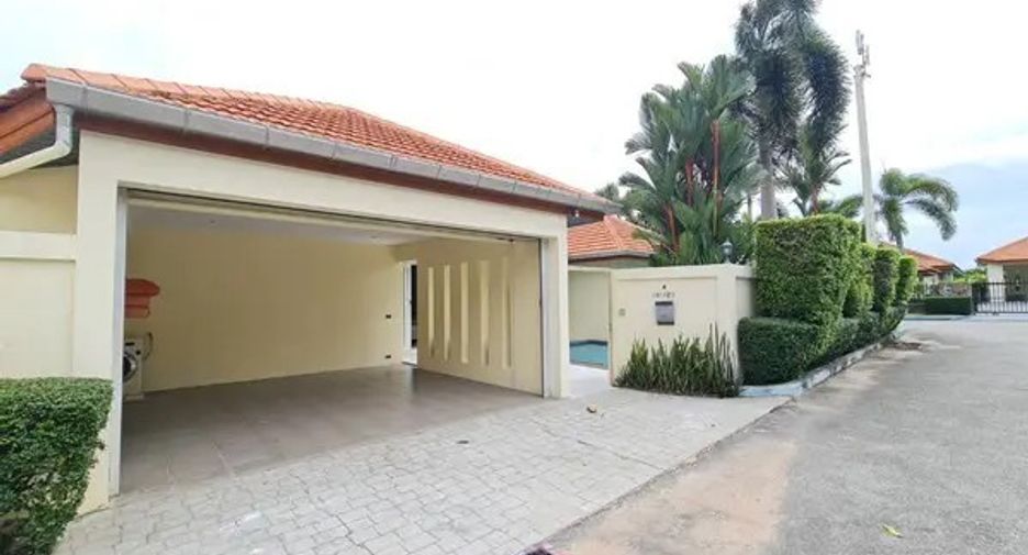 For sale 4 bedrooms house in East Pattaya, Pattaya