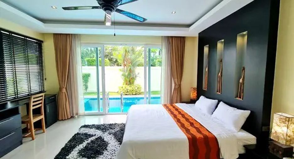 For sale 4 bedrooms house in East Pattaya, Pattaya
