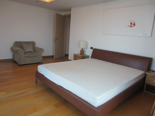 For rent 2 Beds condo in Phaya Thai, Bangkok