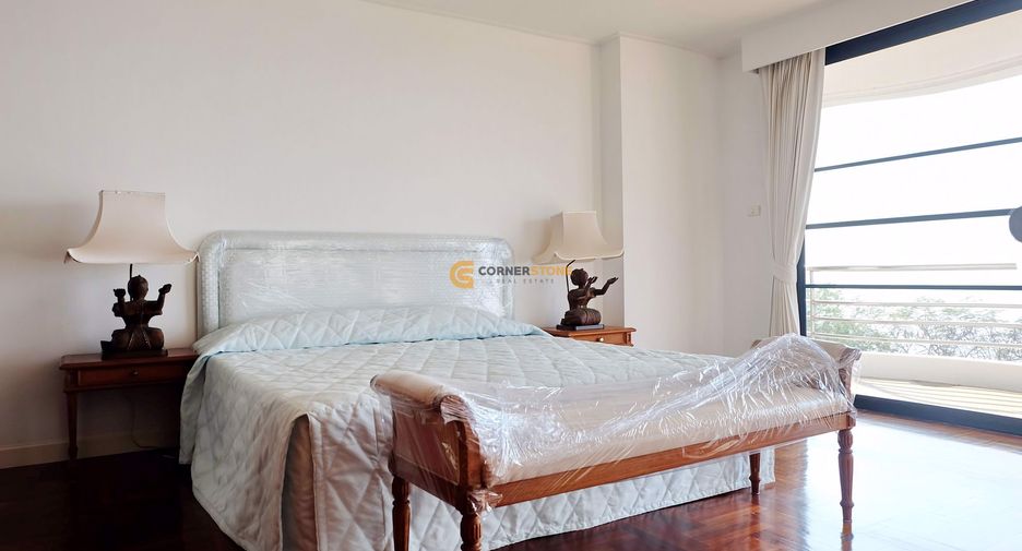 À louer et à vendre 3 chambres condo à Pratumnak, Pattaya