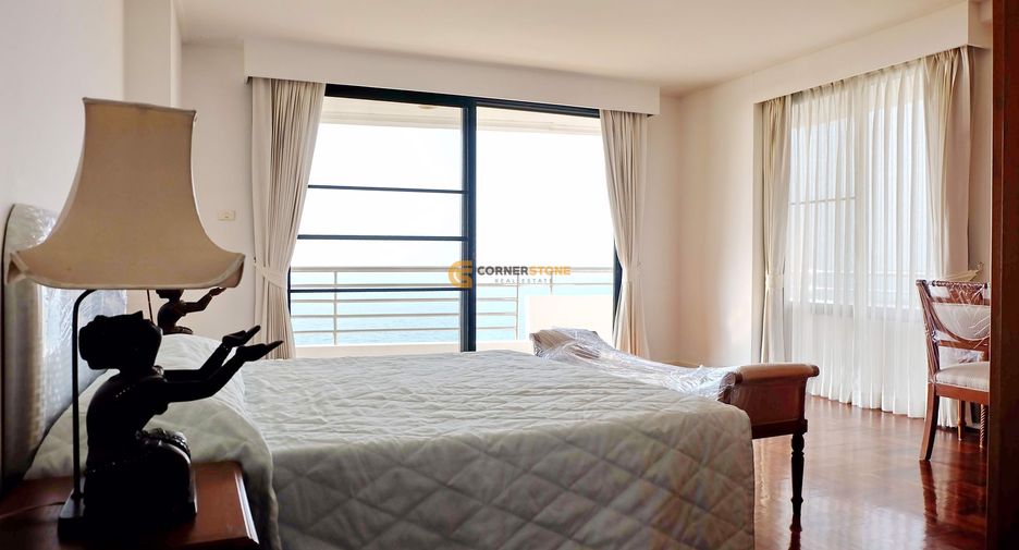 À louer et à vendre 3 chambres condo à Pratumnak, Pattaya