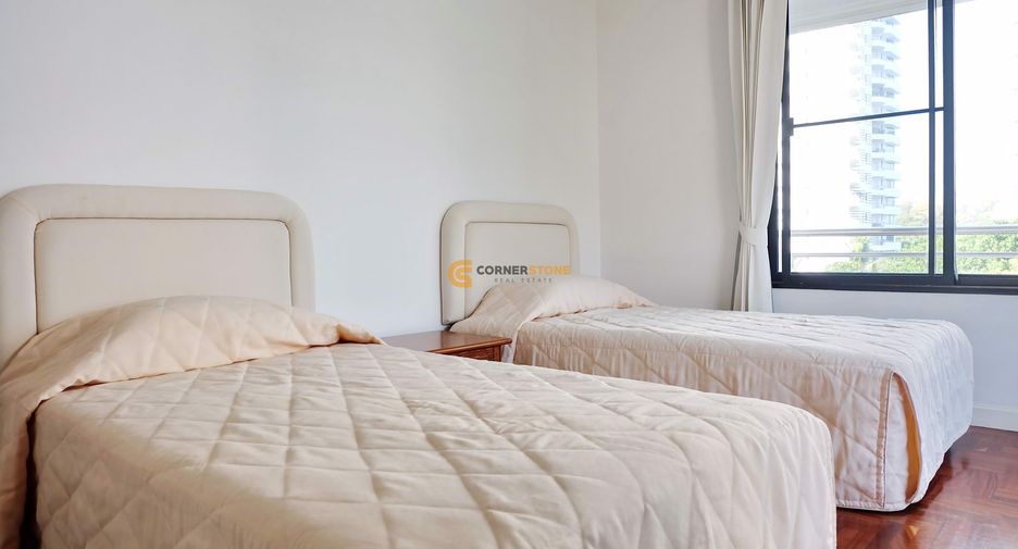 À louer et à vendre 3 chambres condo à Pratumnak, Pattaya