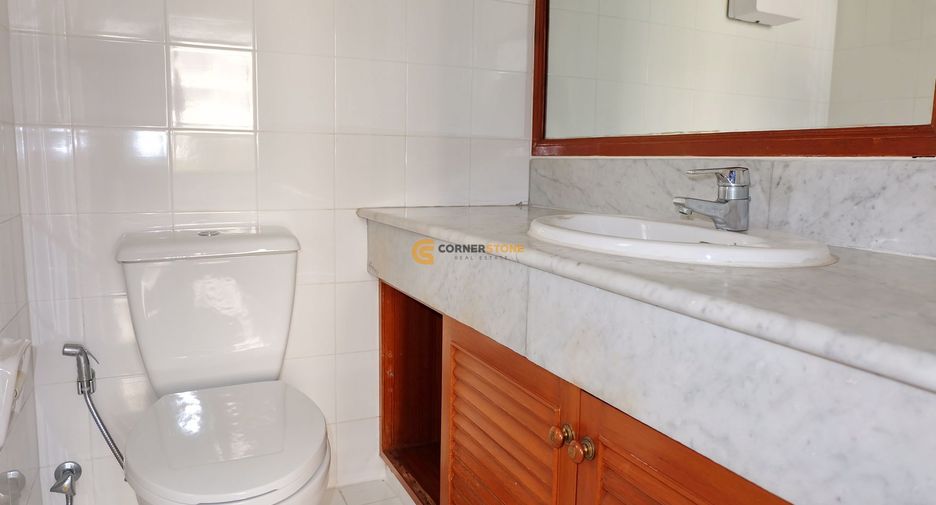 Condo en alquiler y en venta de 3 habitaciones en Pratumnak, Pattaya