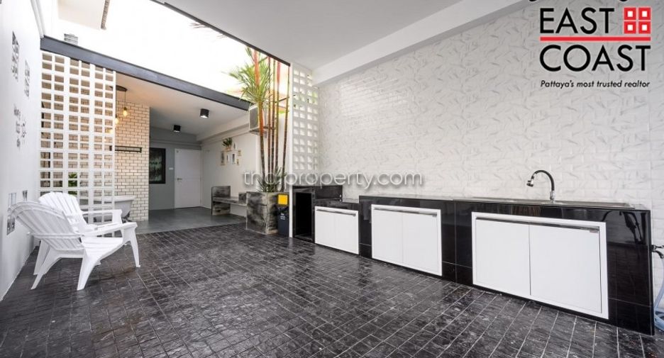 For sale 6 bedrooms house in Bang Lamung, Chonburi
