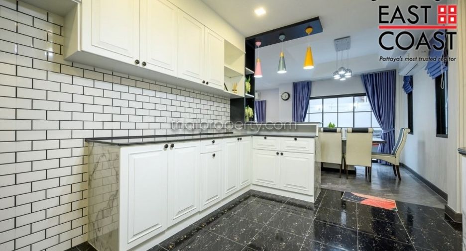 For sale 6 bedrooms house in Bang Lamung, Chonburi