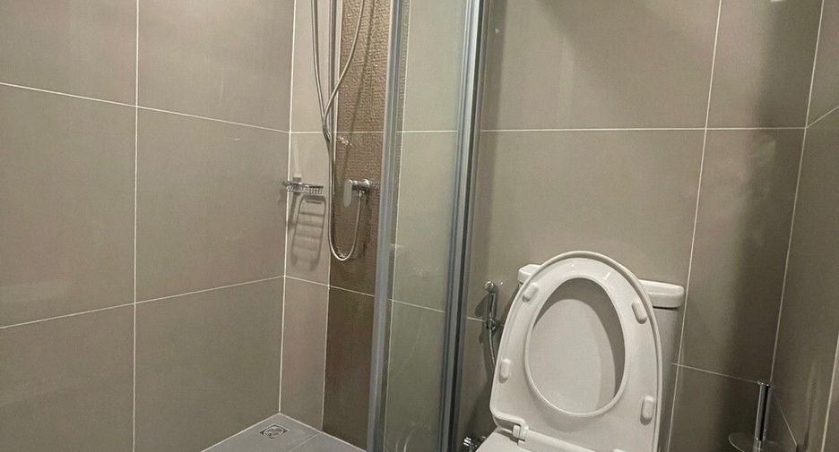 For rent studio condo in Huai Khwang, Bangkok