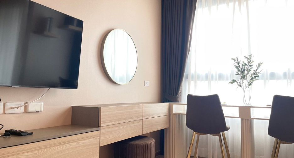 For rent studio condo in Huai Khwang, Bangkok