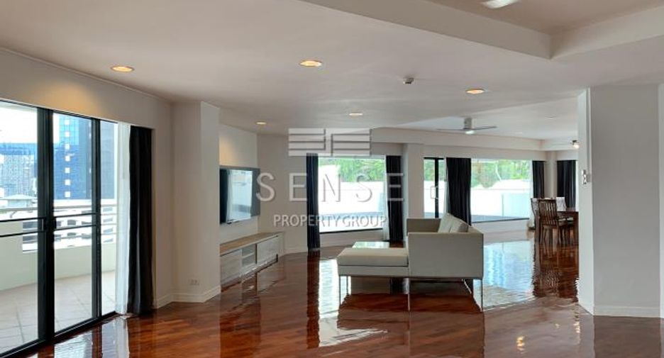For rent 4 bedrooms condo in Khlong Toei, Bangkok