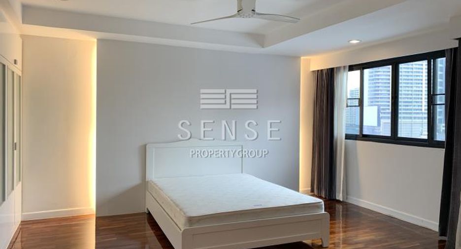 For rent 4 bedrooms condo in Khlong Toei, Bangkok