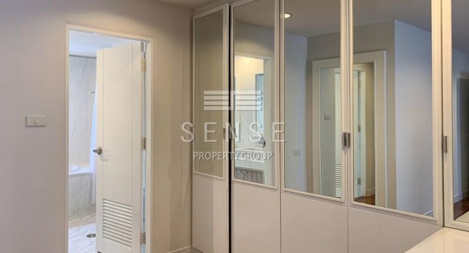 For rent 4 bedrooms condo in Khlong Toei, Bangkok