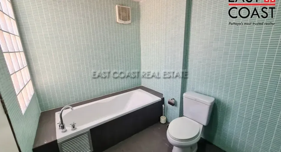 Casa en venta de 4 habitaciones en Bang Lamung, Chonburi