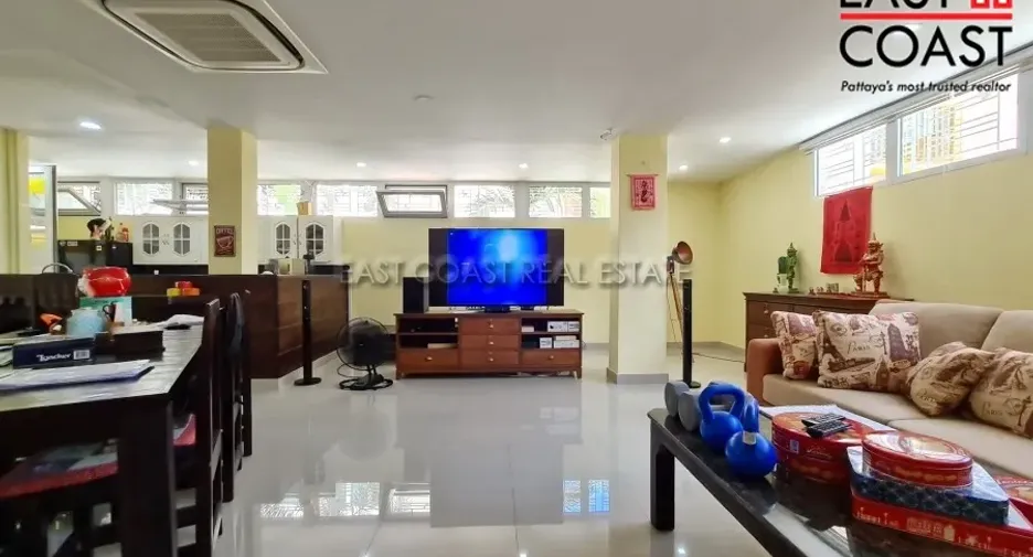 Casa en venta de 4 habitaciones en Bang Lamung, Chonburi