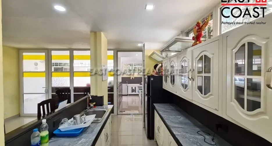 Casa en venta de 4 habitaciones en Bang Lamung, Chonburi