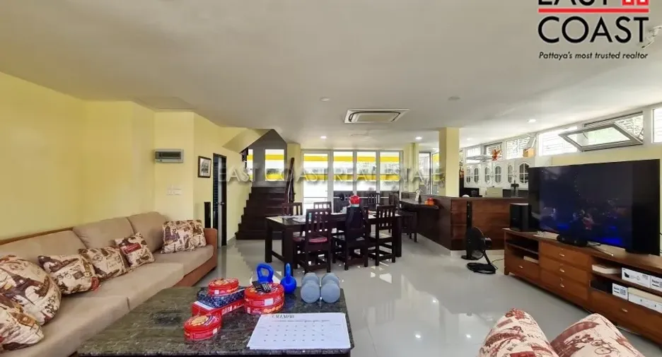Casa en venta de 4 habitaciones en Bang Lamung, Chonburi
