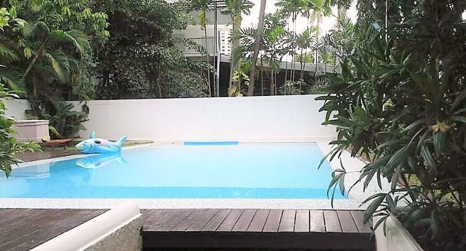 For sale 6 Beds villa in Watthana, Bangkok