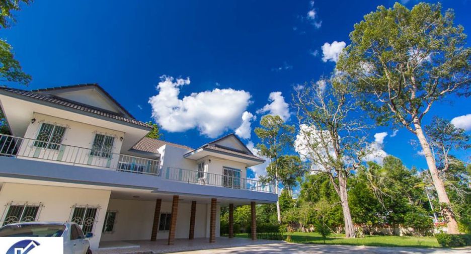 Casa en venta de 5 habitaciones en Khueang Nai, Ubon Ratchathani