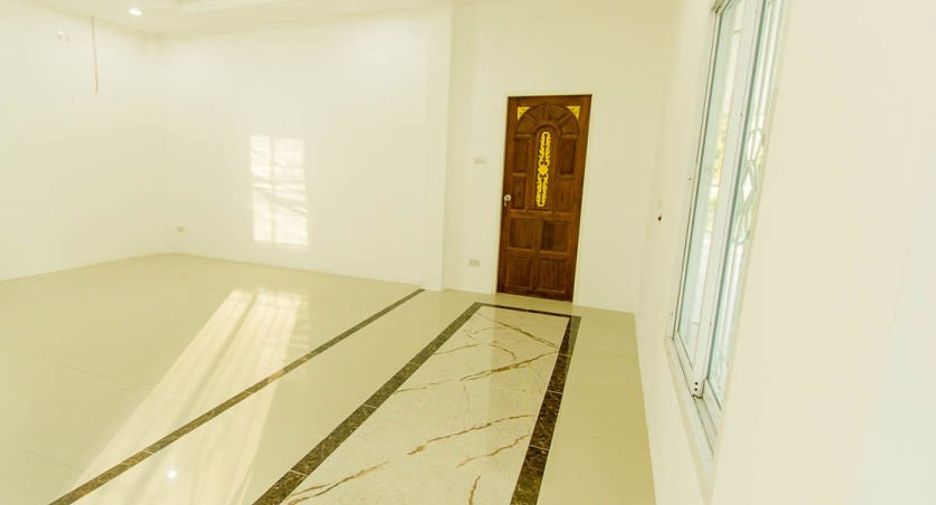 Casa en venta de 5 habitaciones en Khueang Nai, Ubon Ratchathani