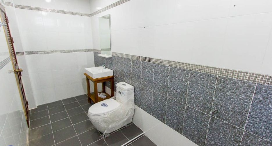 Casa en venta de 5 habitaciones en Khueang Nai, Ubon Ratchathani