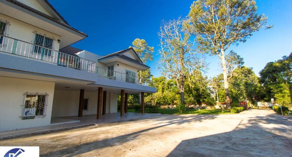Casa en venta de 5 habitaciones en Khueang Nai, Ubon Ratchathani