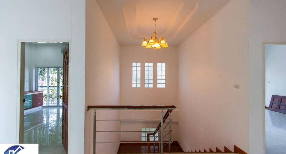 Casa en venta de 5 habitaciones en Khueang Nai, Ubon Ratchathani