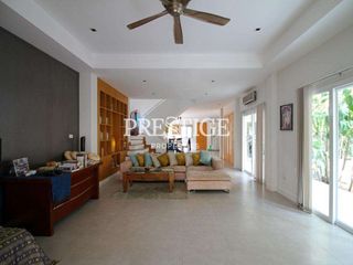 Casa en alquiler y en venta de 4 habitaciones en Bang Lamung, Chonburi