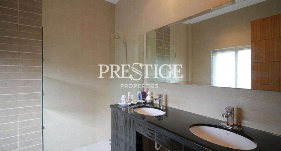 For rent and for sale 4 bedrooms house in Bang Lamung, Chonburi