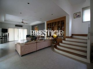 Casa en alquiler y en venta de 4 habitaciones en Bang Lamung, Chonburi