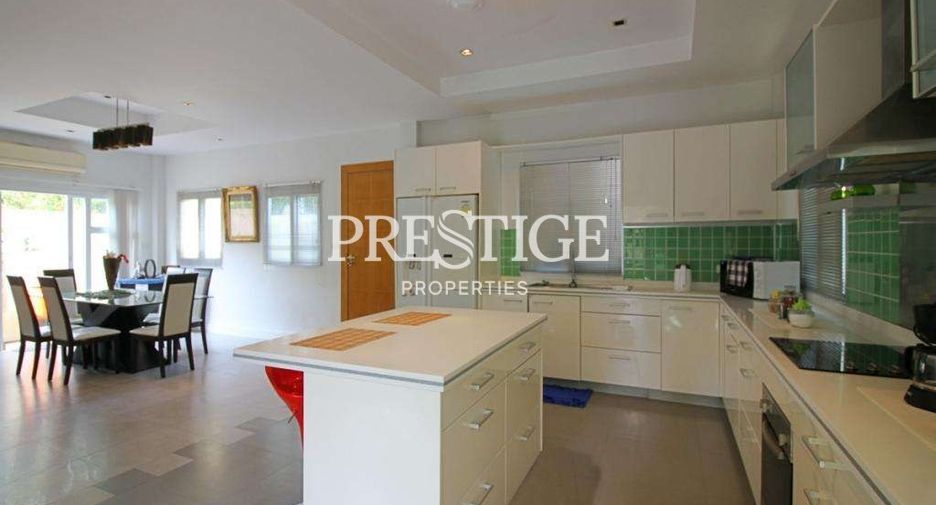 For rent and for sale 4 bedrooms house in Bang Lamung, Chonburi