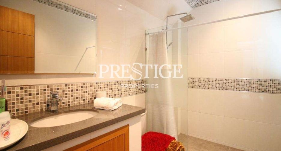 For rent and for sale 4 bedrooms house in Bang Lamung, Chonburi