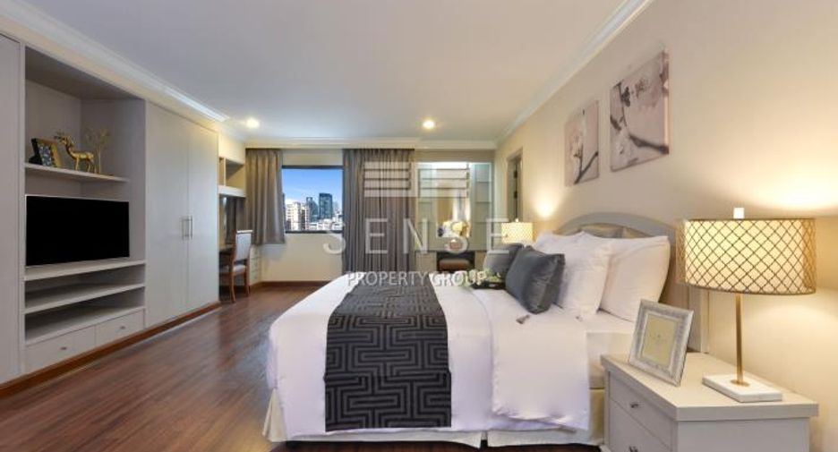 Condo en alquiler de 3 habitaciones en Watthana, Bangkok