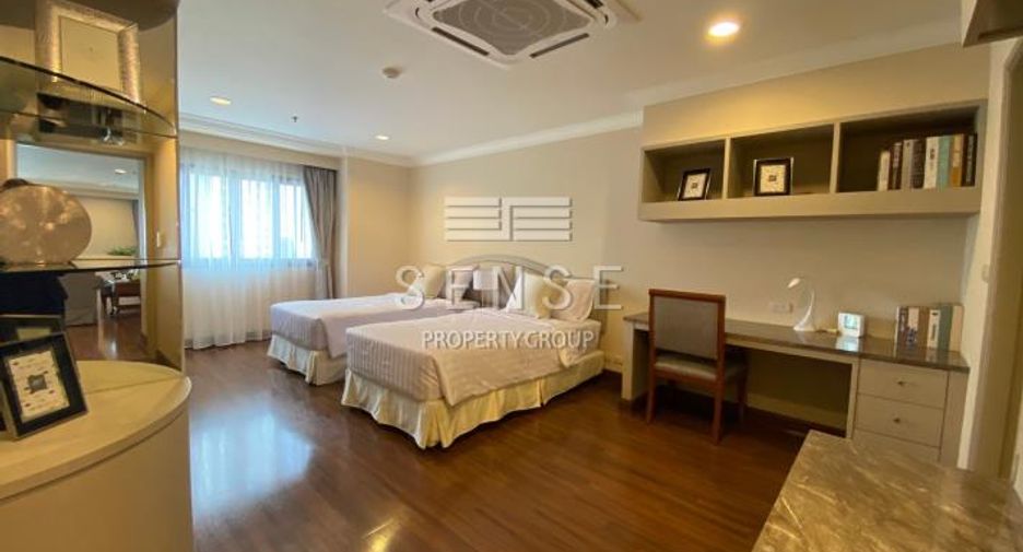 Condo en alquiler de 3 habitaciones en Watthana, Bangkok