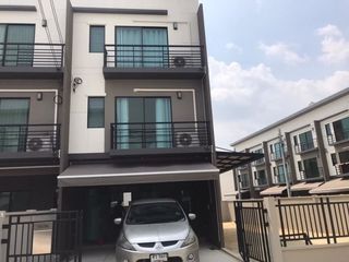 For rent 3 ベッドルーム house in Phra Nakhon, Bangkok