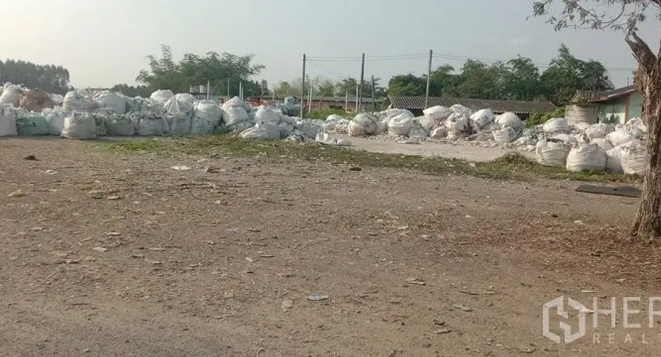 For sale warehouse in Phanat Nikhom, Chonburi