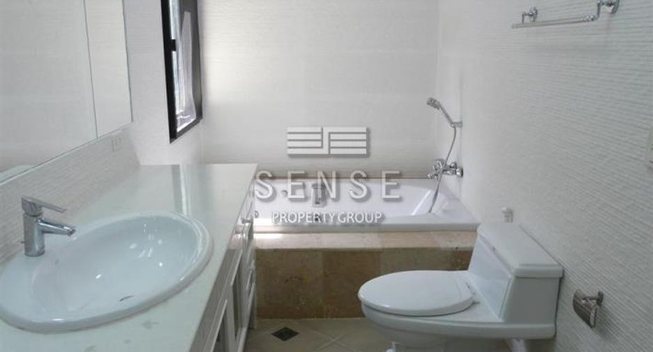 For rent 3 bedrooms condo in Sathon, Bangkok