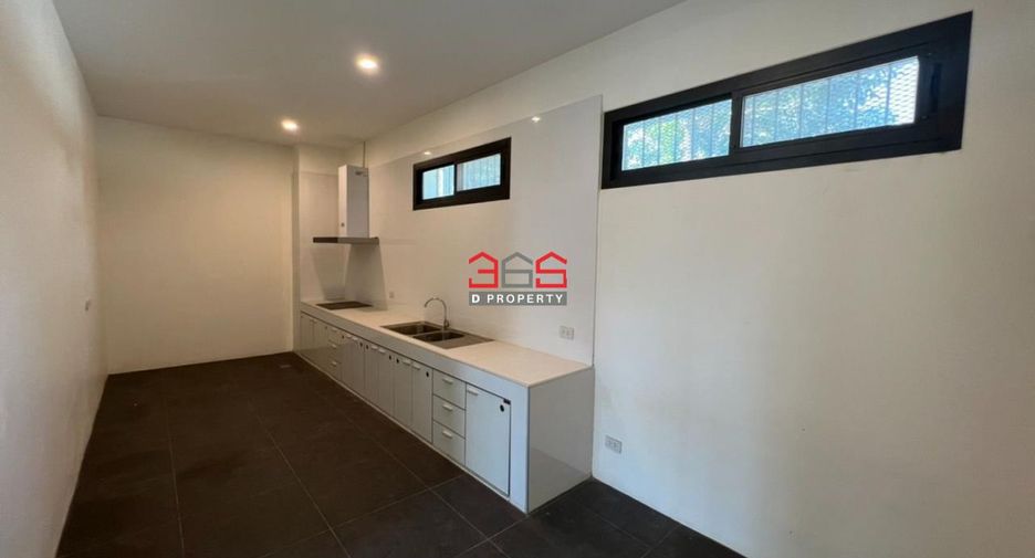 Casa en venta de 3 habitaciones en Bang Na, Bangkok