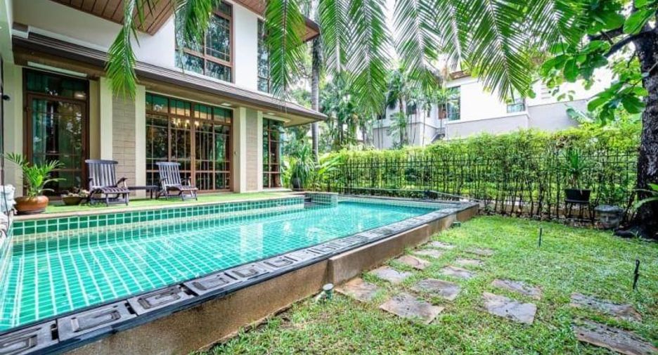 For sale そして for rent 5 Beds house in Watthana, Bangkok