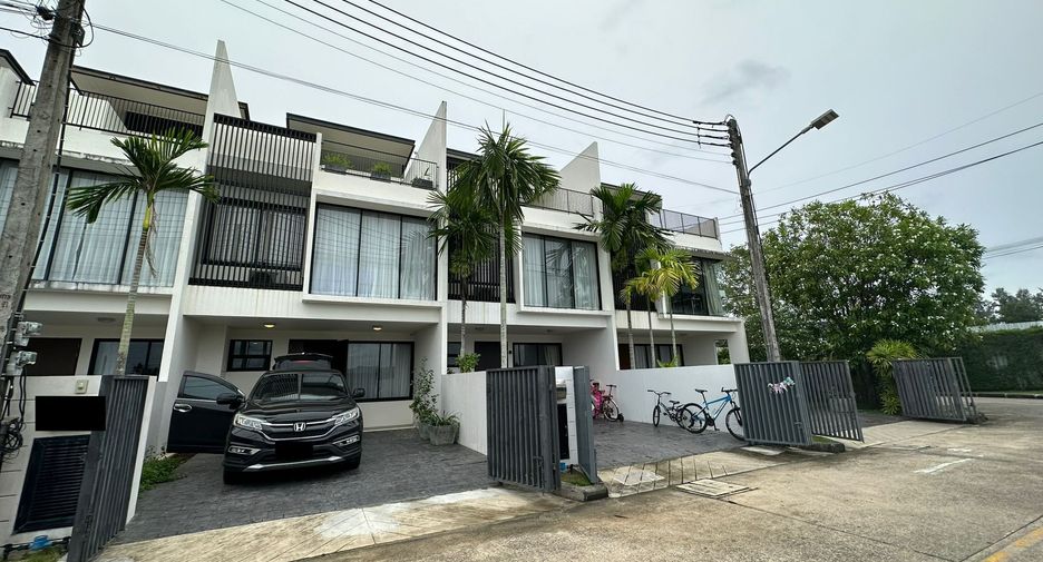 For rent 3 bed townhouse in Thalang, Phuket