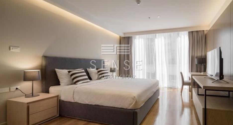 For rent 3 bedrooms condo in Khlong Toei, Bangkok