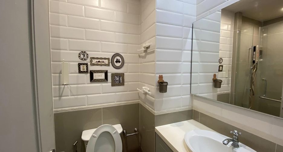 For rent studio condo in Phaya Thai, Bangkok