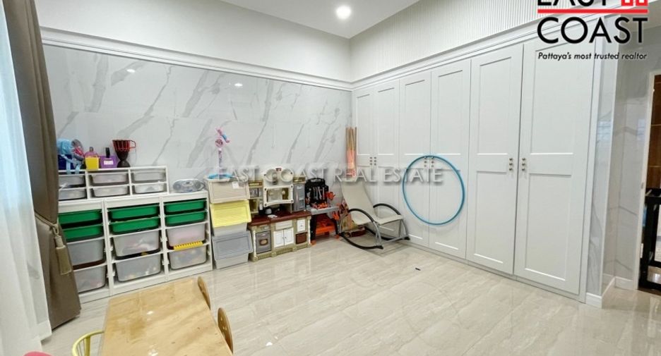 For sale 3 bedrooms house in Si Racha, Chonburi