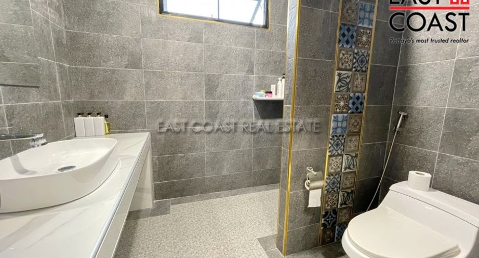 For sale 3 bedrooms house in Si Racha, Chonburi