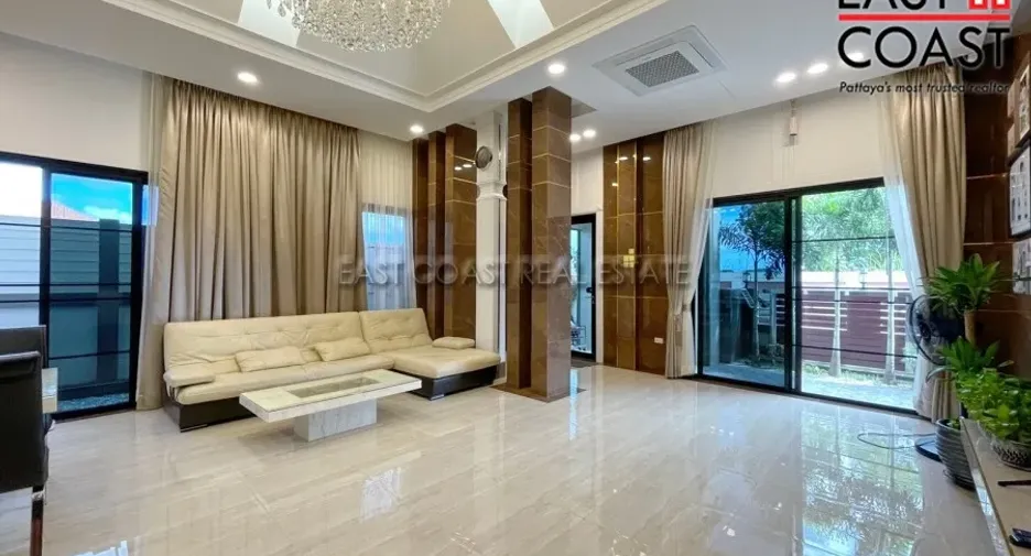 À vendre 3 chambres maison à Si Racha, Chonburi